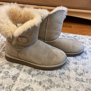 UGG Bailey Button boots